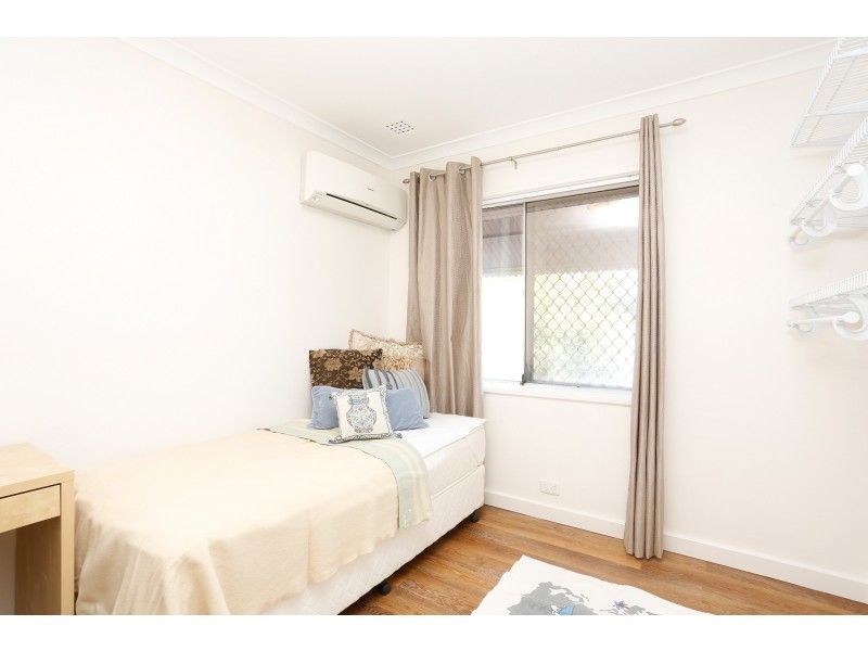 7 Mirreen Court, Karawara WA 6152