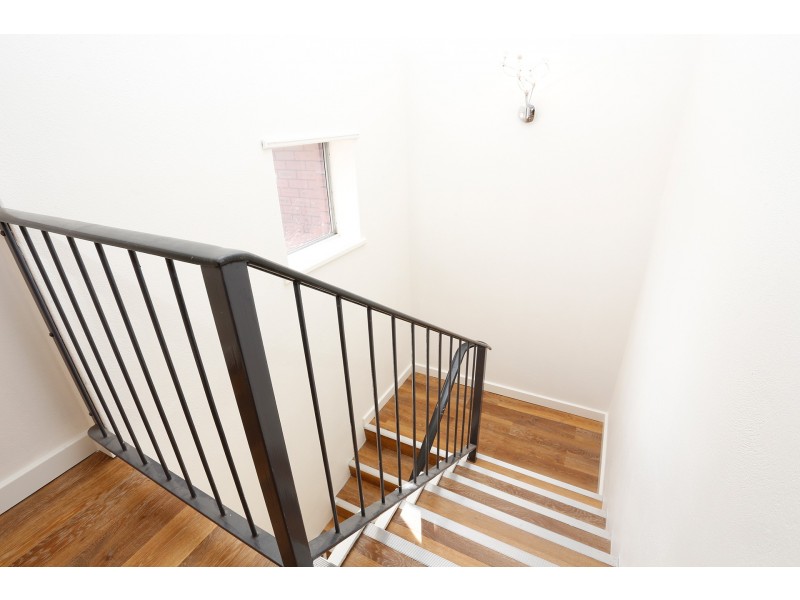 7 Mirreen Court, Karawara WA 6152