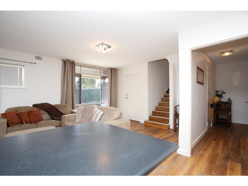 7 Mirreen Court, Karawara WA 6152