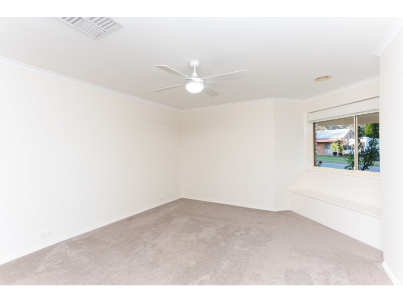 37 Sarson Road, Glenroy NSW 2640