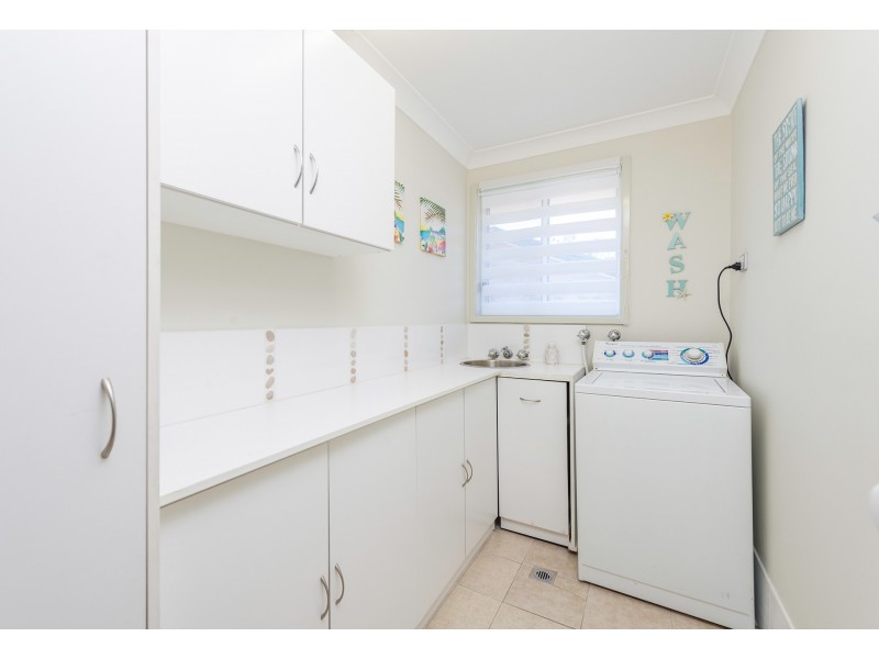 6 Creighton Drive, Medowie NSW 2318