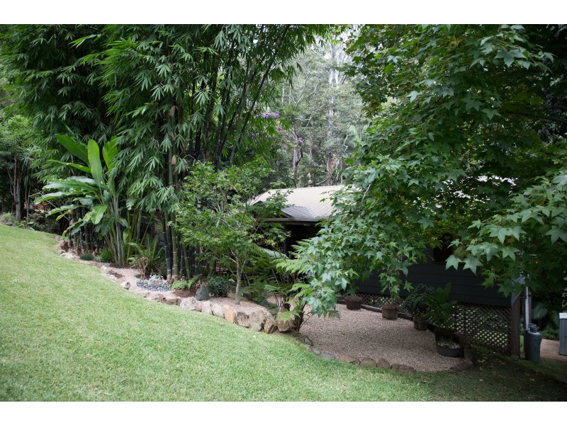 16 Lucania Court, Tamborine Mountain QLD 4272