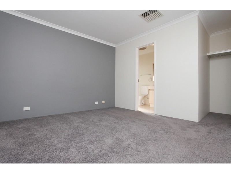 4 Warnt Court, South Guildford WA 6055