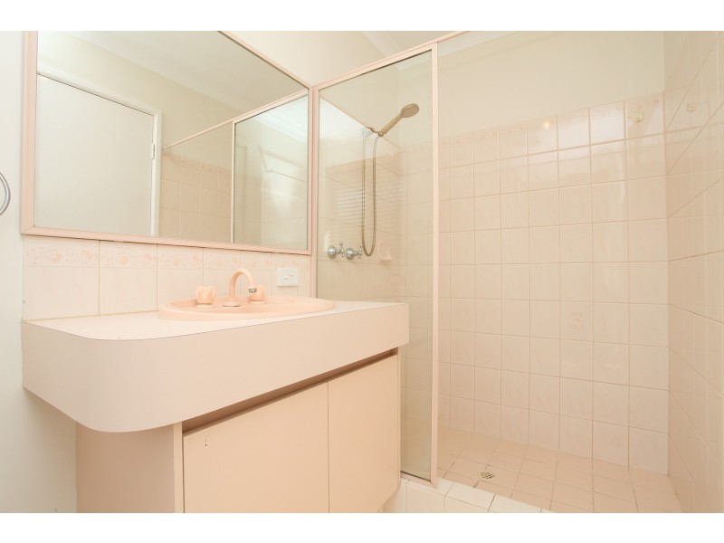 4 Warnt Court, South Guildford WA 6055