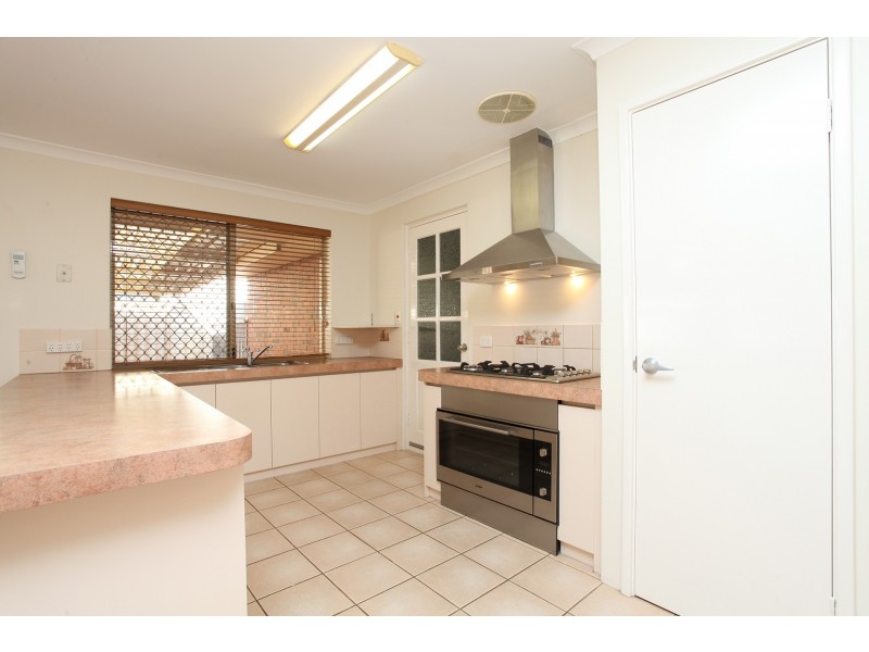 4 Warnt Court, South Guildford WA 6055