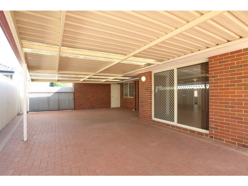 4 Warnt Court, South Guildford WA 6055