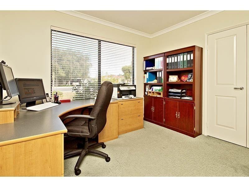 74A Leslie Street, Dudley Park WA 6210