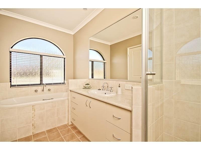 74A Leslie Street, Dudley Park WA 6210