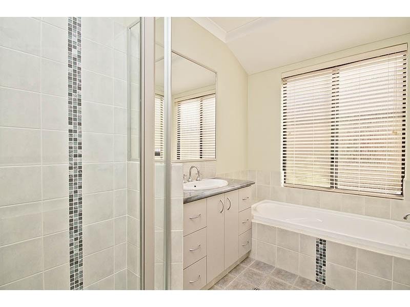 74A Leslie Street, Dudley Park WA 6210