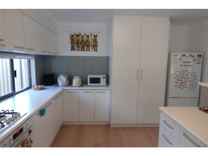 16 Pinegrove Vista, Meadow Springs WA 6210