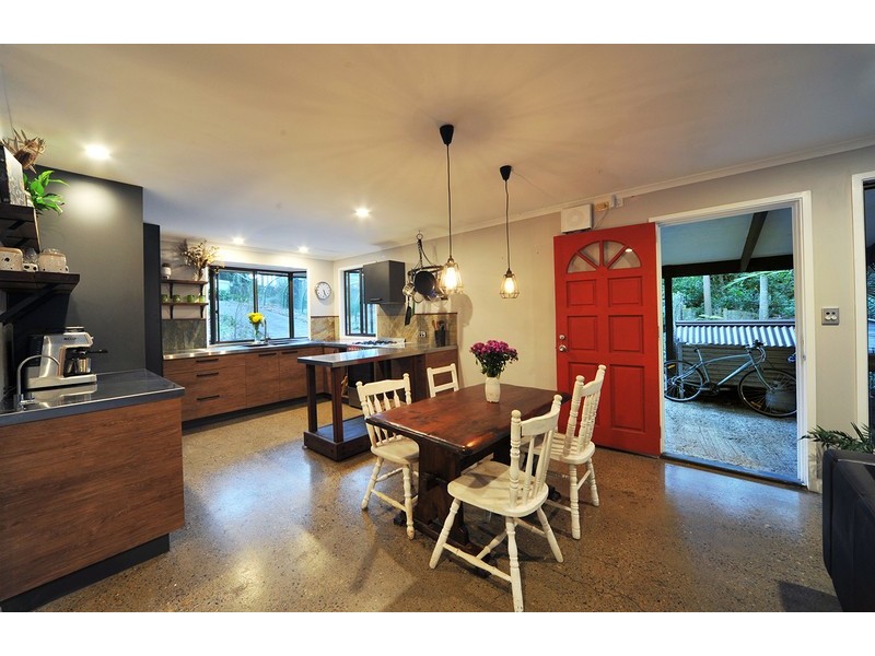 38 Kinabalu drive, Tamborine Mountain QLD 4272