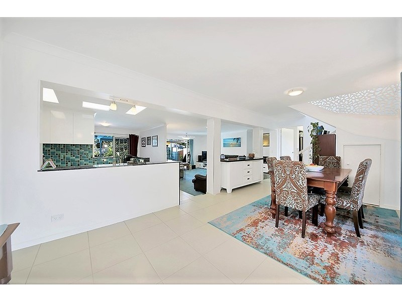 6 Key West, Broadbeach Waters QLD 4218