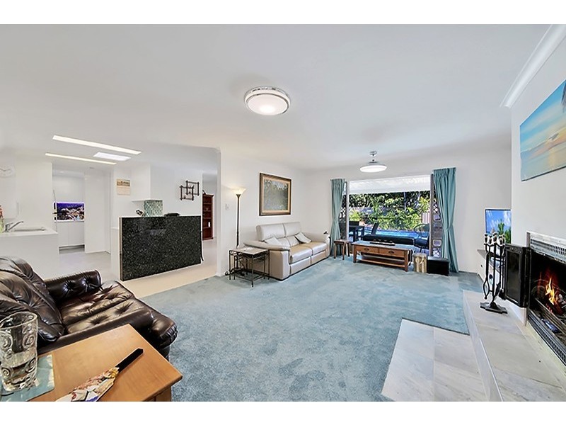 6 Key West, Broadbeach Waters QLD 4218