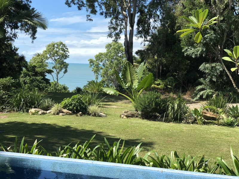 15 Toll Gate Road, Oak Beach QLD 4877
