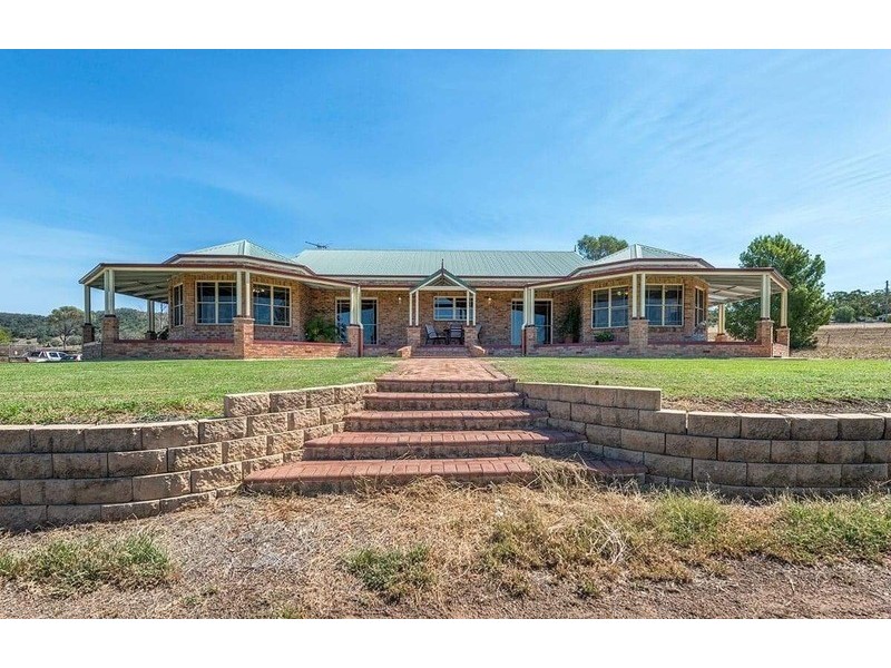 213 Kamilaroi Road, Gunnedah NSW 2380