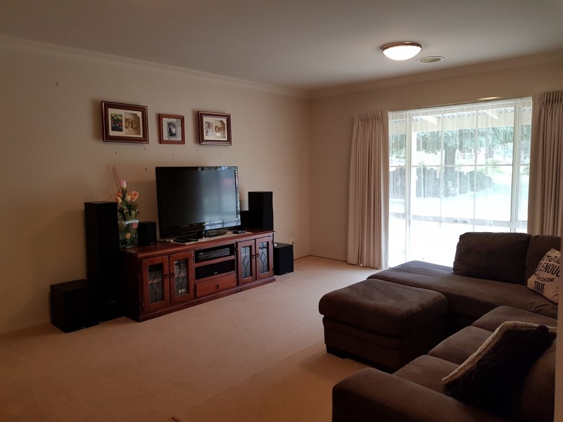 15 Kimball Court, Thurgoona NSW 2640