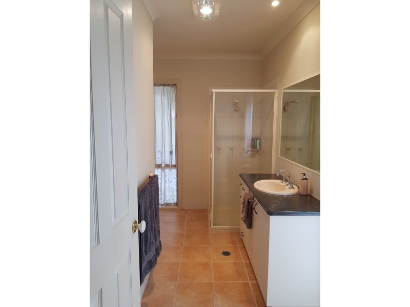 15 Kimball Court, Thurgoona NSW 2640