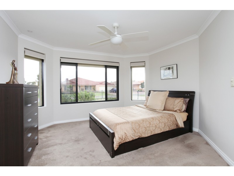 2 Hedges Retreat, Atwell WA 6164