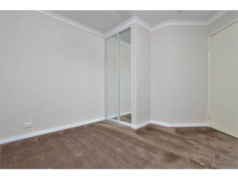 2 Hedges Retreat, Atwell WA 6164