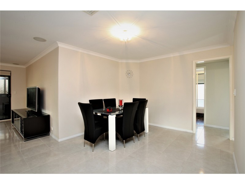 2 Hedges Retreat, Atwell WA 6164