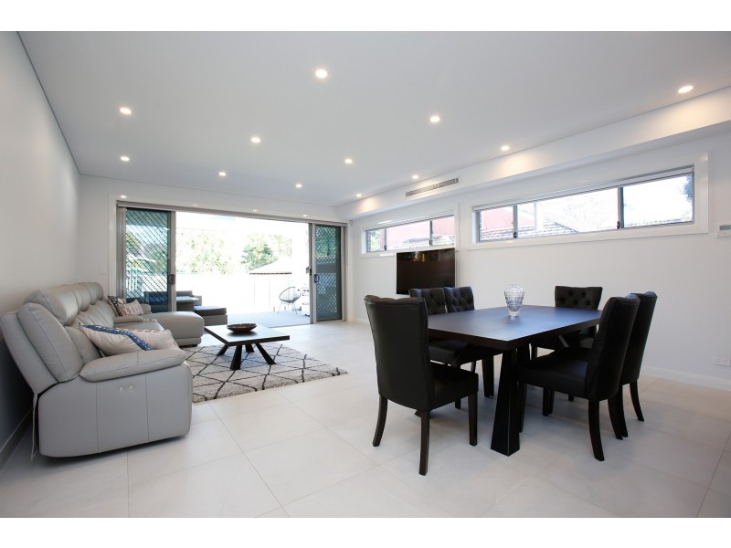 9A Ogilvie Street, East Hills NSW 2213