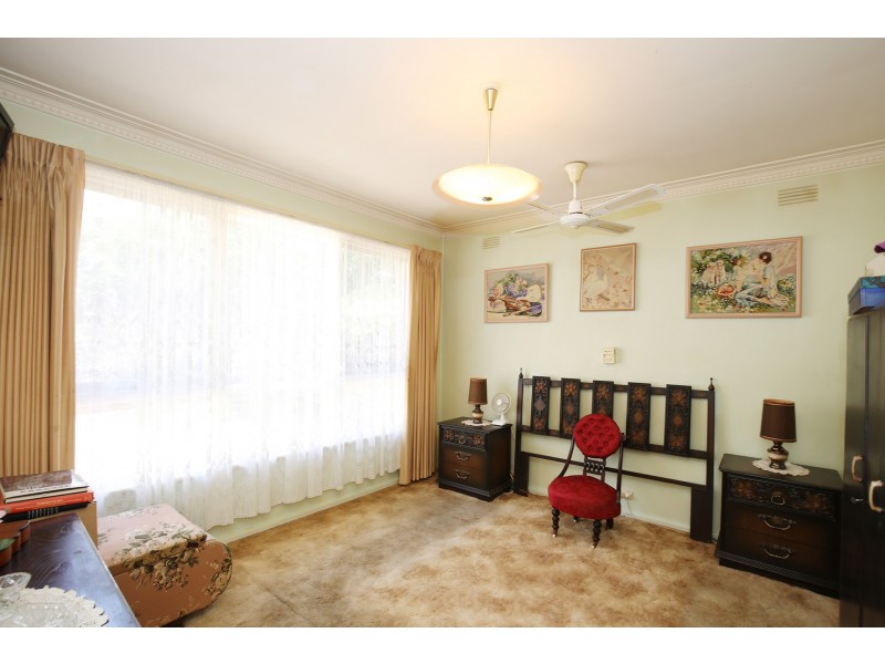 55 Ormond Avenue, Mitcham VIC 3132