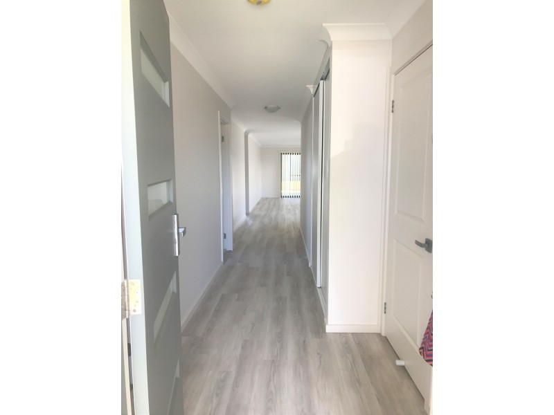2 Huxtable Place, Goulburn NSW 2580
