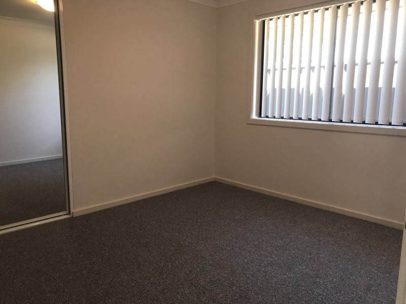 2 Huxtable Place, Goulburn NSW 2580