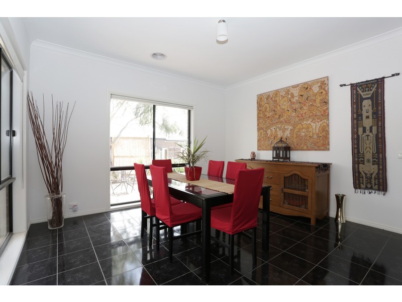 19 Muir Court, Romsey VIC 3434