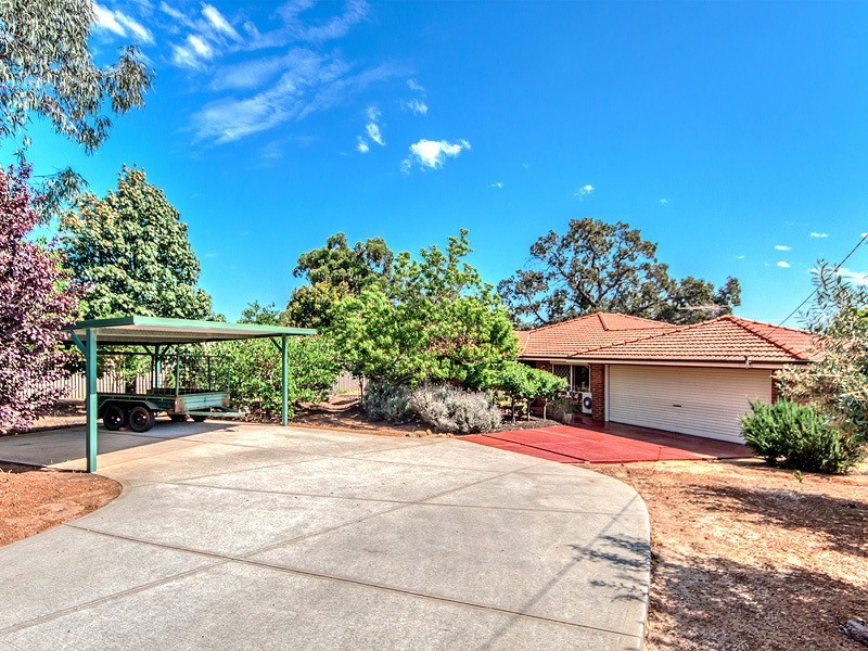 8 Bradshaw Road, Byford WA 6122