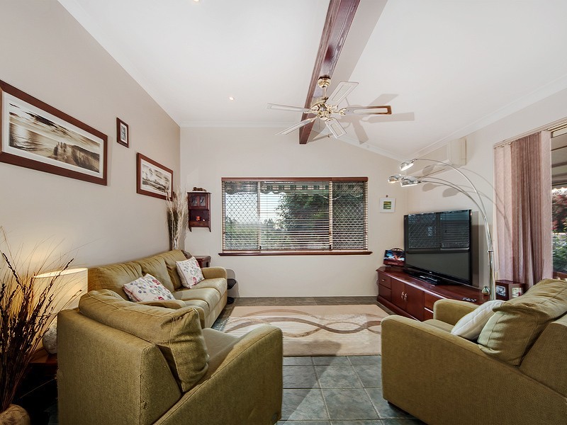 8 Bradshaw Road, Byford WA 6122