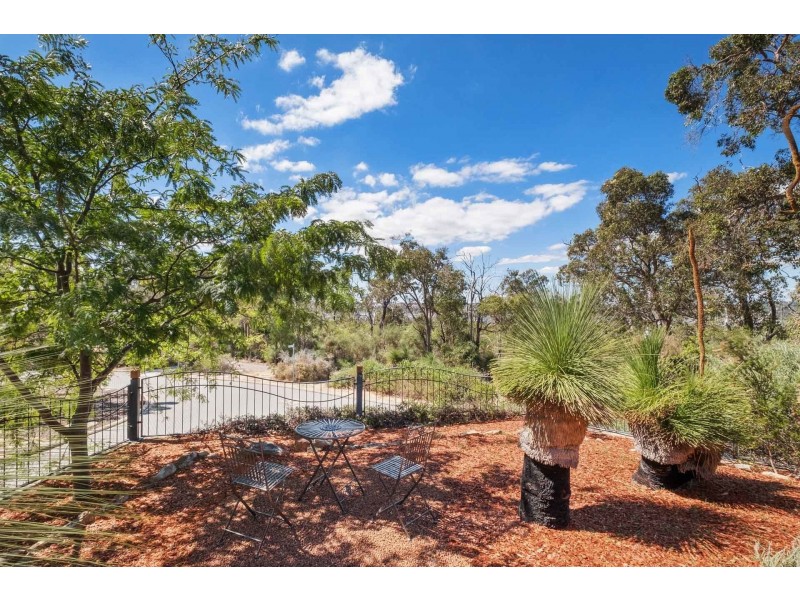18 Cockatoo Ridge, Joondalup WA 6027