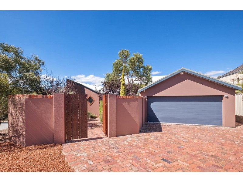 18 Cockatoo Ridge, Joondalup WA 6027