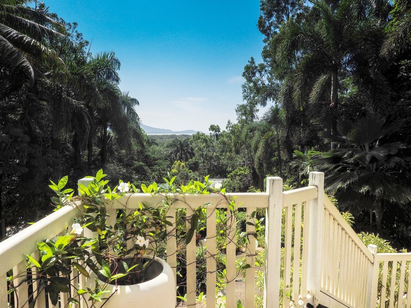 5 Moresby Street, Trinity Beach QLD 4879