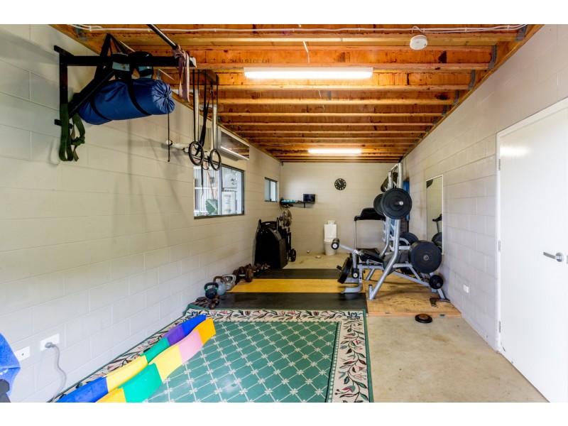 3 Raddle Court, Cannonvale QLD 4802