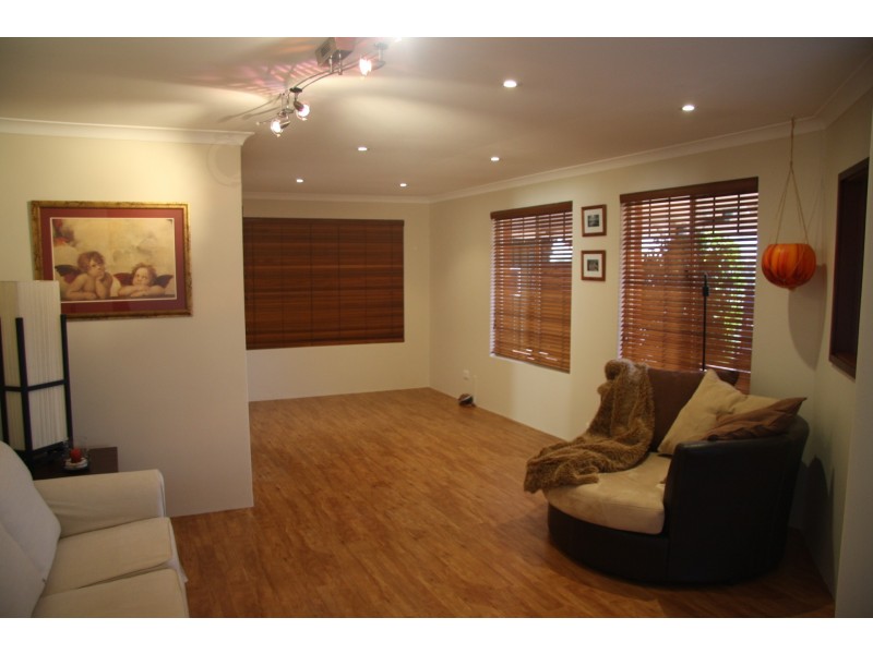 2 Taupo Glade, Joondalup WA 6027