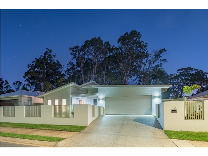 17 Livingstone Street, Tewantin QLD 4565