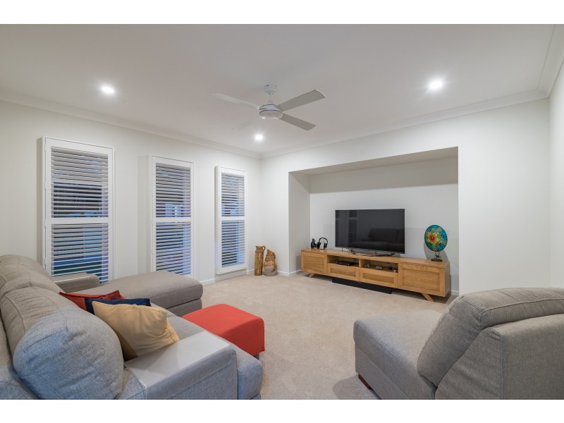 17 Livingstone Street, Tewantin QLD 4565