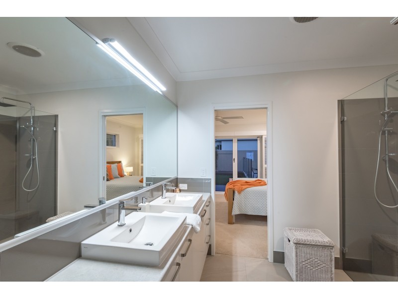 17 Livingstone Street, Tewantin QLD 4565