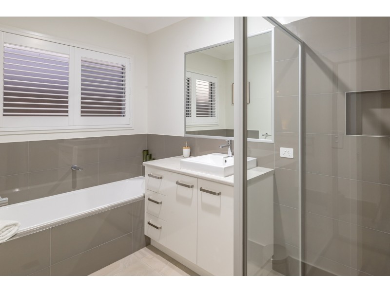 17 Livingstone Street, Tewantin QLD 4565