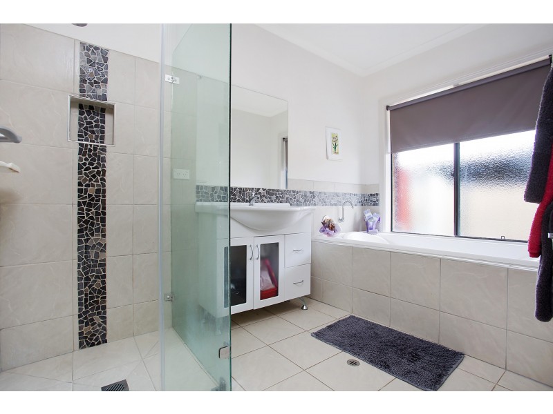 29 Mcmillan Street, Hamilton VIC 3300