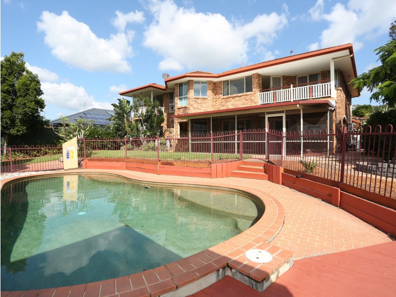 6 Yungaburra Place, Helensvale QLD 4212