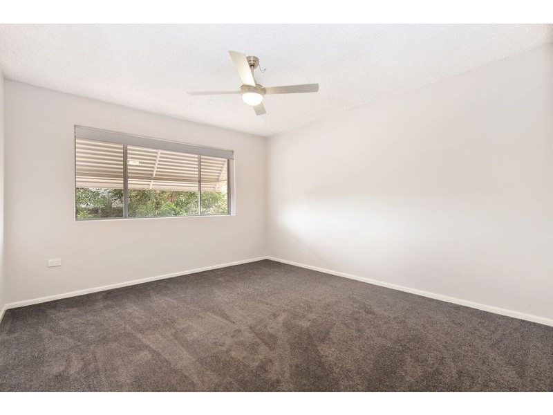 2/10 Stopford Street, Wooloowin QLD 4030