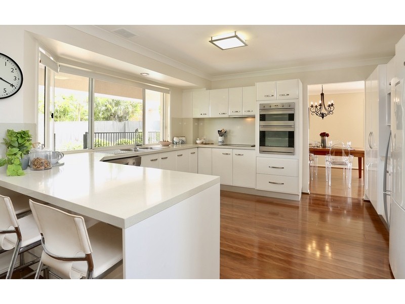 5 Chelsea Court, Carindale QLD 4152