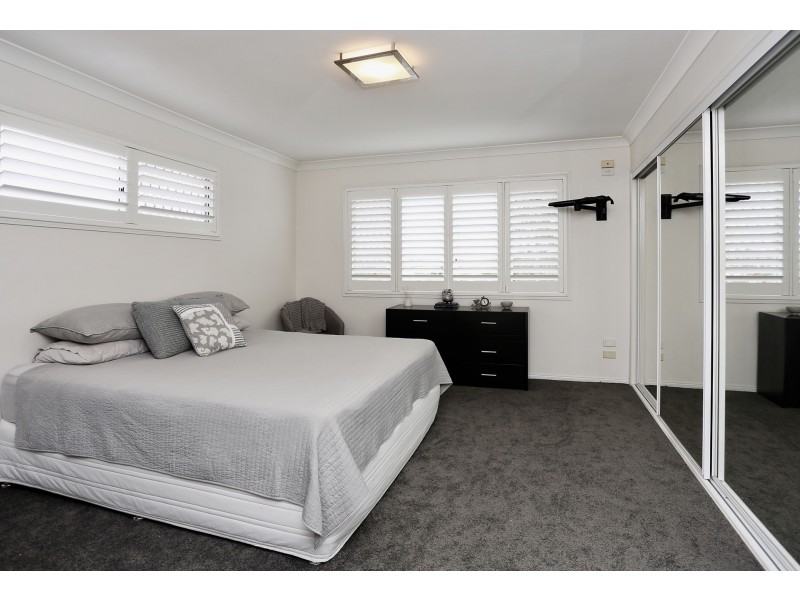 5 Chelsea Court, Carindale QLD 4152