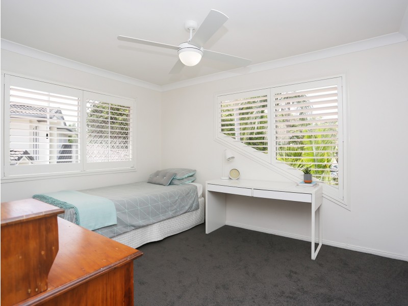 5 Chelsea Court, Carindale QLD 4152