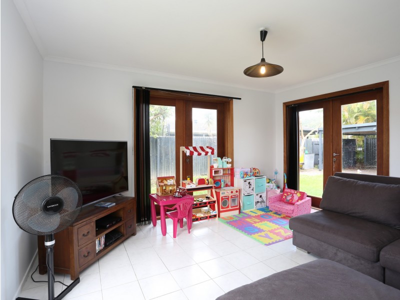 42 Avocado Street, Elanora QLD 4221