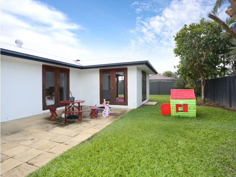 42 Avocado Street, Elanora QLD 4221