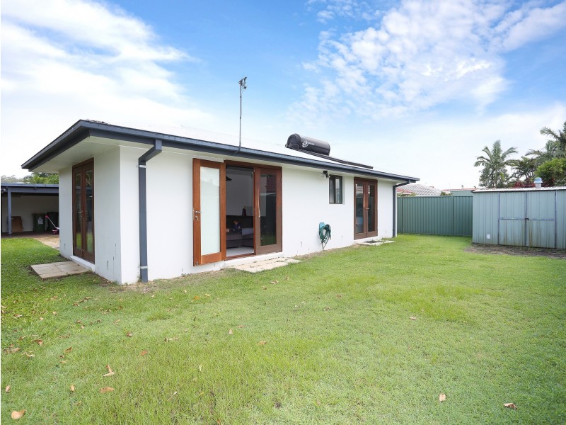42 Avocado Street, Elanora QLD 4221