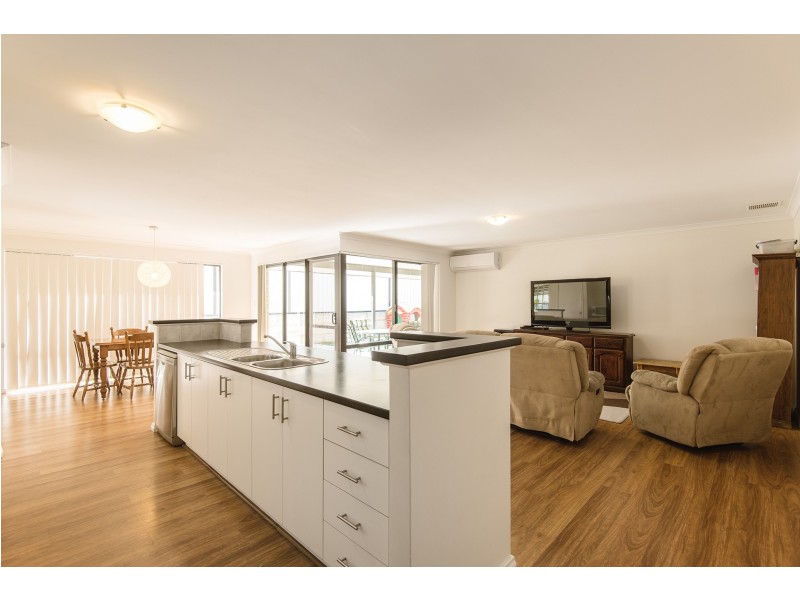 127 Liberty Drive, Clarkson WA 6030